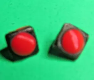 (2) ANT/VTG 1/4" SQUARE BLACK SURROUND RED GLASS SHANK DIMI DOLL BUTTONS-W451 - Picture 1 of 2