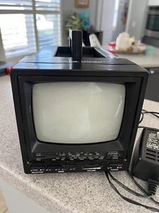 Craig, 5" tragbarer, s/w Fernseher mit AM-FM Radio, Modell PV530A - Bild 1 von 12