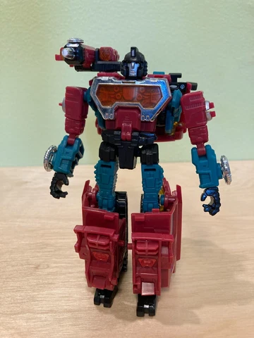 Transformers Reveal the Shield Perceptor Cover