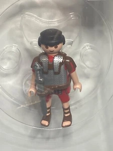 Vintage Playmobile Geobra Mini Figur mit Sandalen & Schwert - Bild 1 von 6