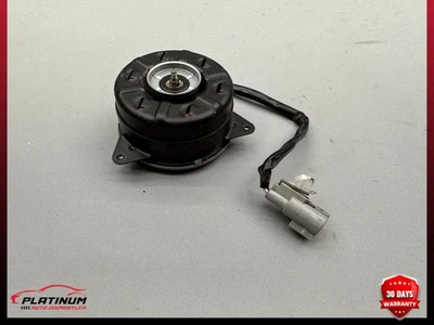 Motor ventilador radiador lado conductor izquierdo Toyota Prius OEM 2016-2024 Foto 1 de 4