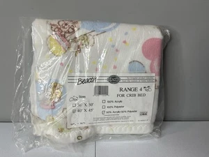 Vintage Leuchtfeuer Babydecke Sortiment 4 Krippendecke weiß Tier Luftballons Herzen - Bild 1 von 7