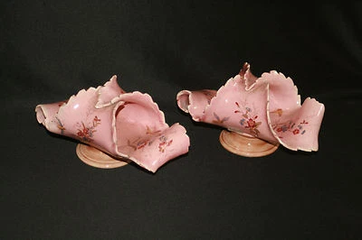 ancienne paire rond serviette présentoirs? faïence peinte à la main fin XIX ème - Photo 1/4