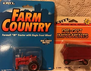 Farmall M With Single Front Wheel & Forage Wagon 1/64 Scale NIB - Picture 1 of 2