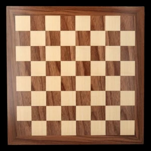 Échiquier boîte en bois de noyer et d'érable - boîte rangement jeu d'échecs - Photo 1/6