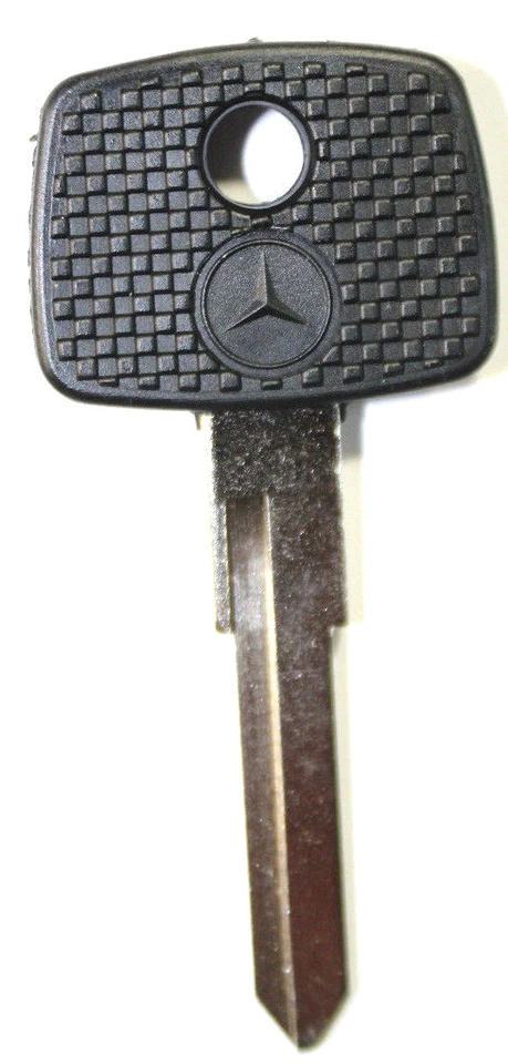 UNCUT IGNITION TRANSPONDER CHIPPED LOGO KEY FOR DODGE/BENZ SPRINTER 2003-2006 - Image 1 of 1
