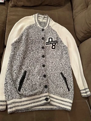 Cárdigan suéter Bethany Mota para mujer S/P tejido preppy universitario con botones Foto 1 de 4