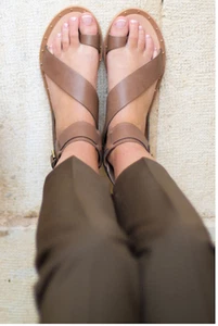 VANESSA WU été 2017 : sandales plates effet cuir, étiquetées valeur 55€ (-30%) - Picture 1 of 10
