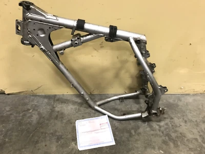 Cuadro principal Kawasaki KLR650 KLR 650 98 OEM carrocería chasis 1998 Foto 1 de 4