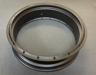 NEW GENUINE APRILIA CAPONORD 1200 RALLY 2015-2017 BLACK REAR WHEEL R17 2B001414 - Image 1 of 4