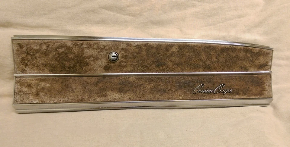 Chrysler Imperial Crown 1966 cupé guantera puerta 66 Lebaron Foto 1 de 1