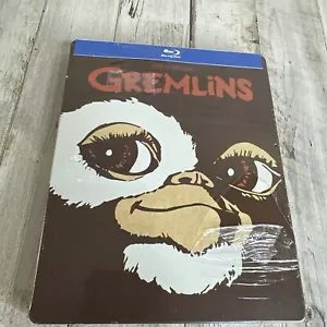 Gremlins - 25th Anniversary w. Steelbook (Blu-ray, 1984, Region Free) *NEW* - Foto 1 di 6