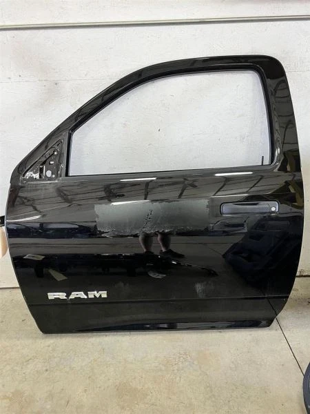 发球杆左前门 68144739AC 适合 18-23 Ram 3500 2514613 — 第 1/4 张图片