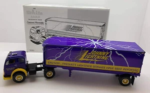 First Gear 1/34 #19-2056 Johnny Lightning 1953 White 3000 Tractor W/ 30’ Trailer - Picture 1 of 12