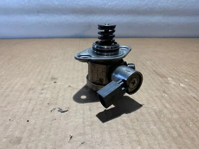 BMW X5 E70 LCI 2009-2013 4,4 L turbo bomba de combustible de alta presión izquierda 7595339 OEM Foto 1 de 4