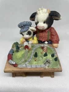 Lionel Enesco Mary’s Moo Moos - ‘Our Fun Will Never End!’ 671061 Cow Figurine - Picture 1 of 6