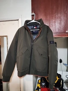 Tommy Hilfiger Men's Ultra Loft Water Wind Resistant Green Jacket Large - Picture 1 of 5
