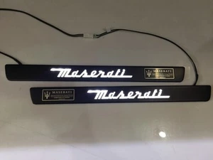 Alféizares de puerta negros para Maserati Ghibli 2013-2022 con placa de corte de iluminación LED - Imagen 1 de 3