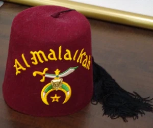 RARE Vintage Shriner's Fez Hat Almalalkah Jeweled w/ Tassle - Picture 1 of 3