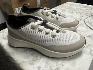 Allbirds Runner Utility para mujer talla 7 color blanco neutro, marrón - Imagen 1 de 5