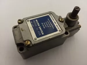MICRO INTERRUTTORE 1LS9 INTERRUTTORE DI PRECISIONE 10A 120, 240 O 480VAC - Foto 1 di 4