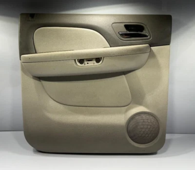 2007-2013 GMC YUKON XL/SUBURBAN/ESCALADE PAINEL DA PORTA TRASEIRA ESQUERDA P/N 811444165 - Imagem 1 de 4