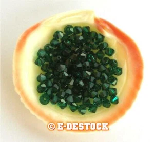 4 Perles Toupies 8mm Cristal Swarovski - EMERALD - Picture 1 of 1