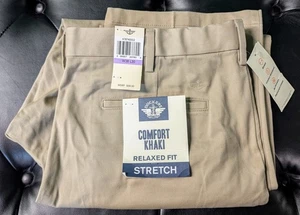Neu mit Etikett Dockers bequeme khakifarbene Herrenhose lockere Passform flach vorne 38 x 30 - Bild 1 von 1