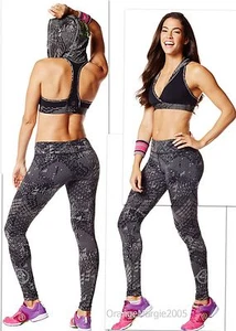 ZUMBA FITNESS 2 PIECE SET! Tri-Me LEGGINGS & Oh my Hoodness BRA TOP Yoga RARE!! - Picture 1 of 8