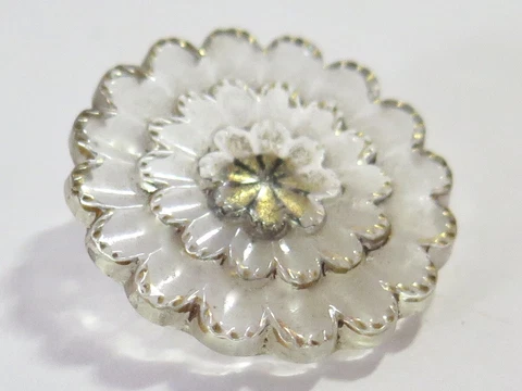 LG Med. Concentric Ruffles Pattern - Antique Clear Glass Button, Opalescent DF Cover