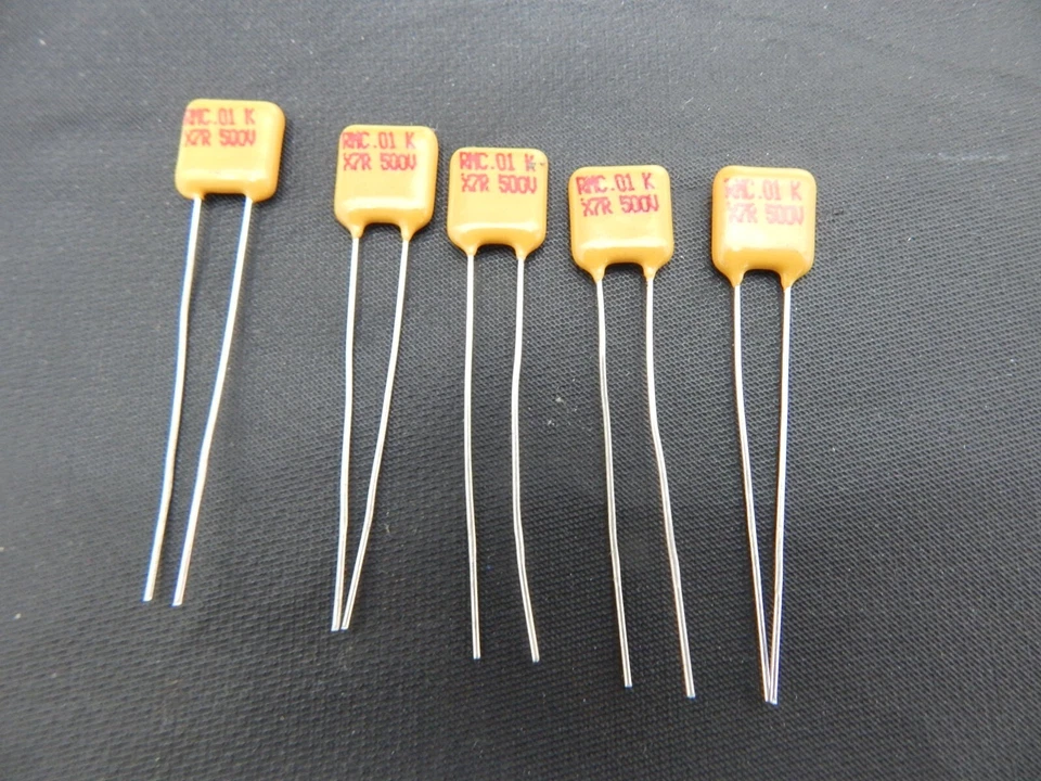 RMC 4L18HZ103KAA 0.01uF 10nF 500V X7R 10% Radial Capacitor - 批量 5 个容量 — 第 1/1 张图片