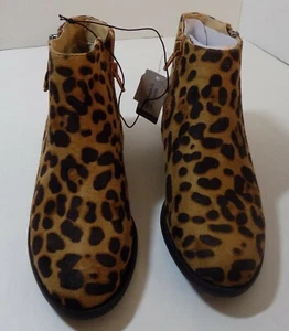 Time and Tru Leopard Print Memory Foam Ankle Boot Womens -- Size 6 - Picture 1 of 8