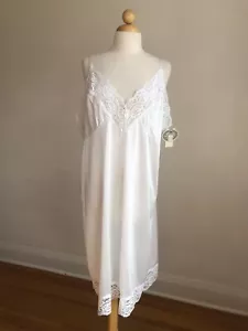 GORGEOUS VTG NWT BODY CHIC White Nylon & Lace Full-slip Dress Lingerie SZ 46 - Picture 1 of 14