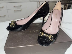 Gucci Vernice Crystal Nero Black Patent Leather Open Toe Shoes, Size 39-RARE - Picture 1 of 24