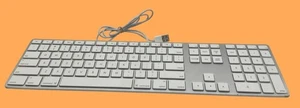 Apple Wired USB Keyboard A1243 With Numeric Keypad- UNTESTED - Picture 1 of 6