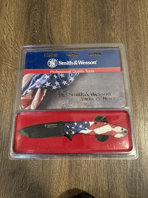 Smith & Wesson Patriotic knife set  - Image 1 of 2