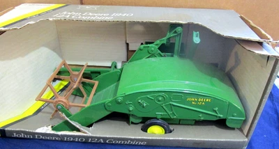 Ertl John Deere 1940 12A Combine 1/16 COLECCIONISTAS EDICIÓN 50 ANIVERSARIO NUEVO EN CAJA Foto 1 de 4