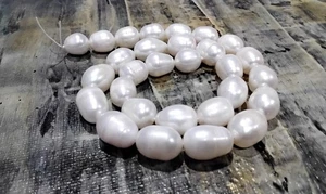 Nat Cultured Freshwater Pearl, 11-17x9-10mm, Cream, Oval, Approx 31 pce. - Picture 1 of 4
