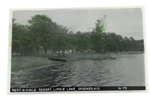 Cartolina vintage Rest-A-While Resort on Lipsie Lake, Spooner WI (P107) - Foto 1 di 2