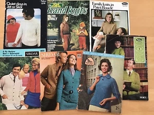 FAMILY KNITTING PATTERN BOOKS LADIES MENS VINTAGE RETRO FASHION - Picture 1 of 2