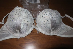 32C 🌹Victoria's Secret🌹BRA ANGELS 🌹LUREX🌹PUSH UP LACE SATIN RHINESTONES $99 - Picture 1 of 5
