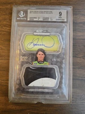 Danica Patrick (RC) AU 2010 escaparate 64/75 BGS 9 automático 10 soporte de pase de prensa chip  Foto 1 de 2