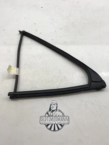Dichtung Dreieckfenster Tür hinten rechts Mercedes W210 2107350224 NOS - Picture 1 of 2