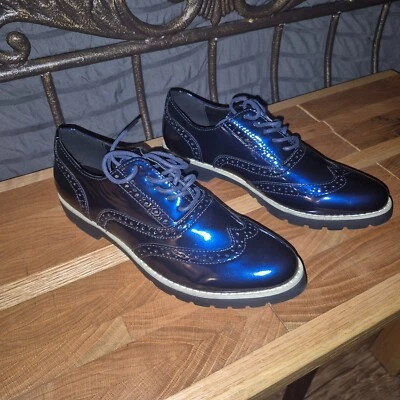 Women's Lace Up Flat Heel Oxford Shoes (Blue, Iridescent) Size 41 or 8.5 US - Image 1 of 4