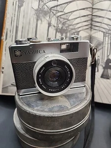 Yashica Electro 35 MC Vintage Camera - Picture 1 of 11