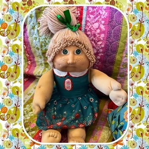 Stunning Cabbage Patch Kids Girl Jesmar Ash Blond Hair Green Eye Freckles HM2 - Picture 1 of 14
