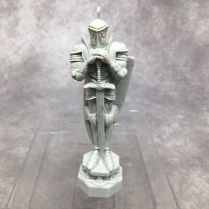 Harry Potter Wizard's Chess White Grey King Replacement Piece Noble Collection - Picture 1 of 6