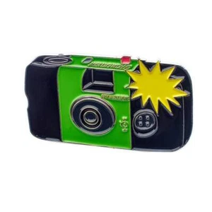 Pin de solapa desechable para cámara Fujifilm - 35 mm 1,5" insignia pin esmaltado QuickSnap - Imagen 1 de 6