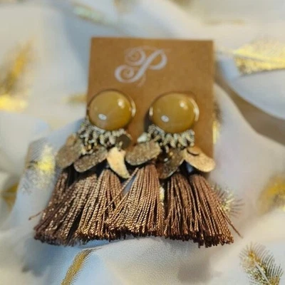 Pendientes Boho Borla Flecos Tono Dorado con Piedra Color Dorado | Perforados Foto 1 de 4