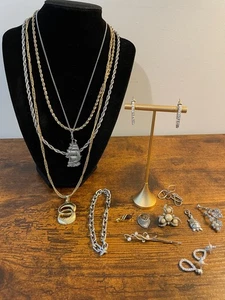 18 PCS JEWELRY, 4 NECKLACES, 3 PENDANTS, 3 PR EARRINGS, BROOCH, HAIR PIN - Picture 1 of 14